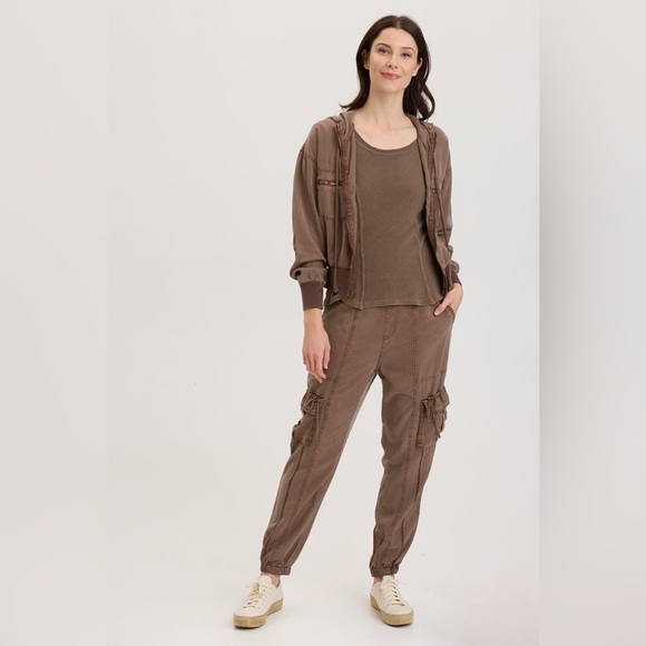 XCVI Poe Banded Cargo Pants, Craft Pigment - Picture 3 of 6